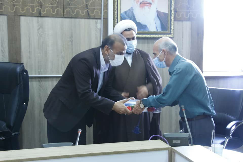 مراسم تجليل و تقدير از بازنشستگان ستاد کانون هاي فرهنگي هنري مساجد استان خوزستان