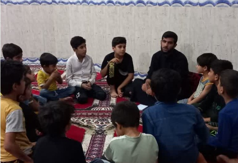 برگزاري 2 طرح آموزشي در کانون امام حسين (ع) روستاي خوينس